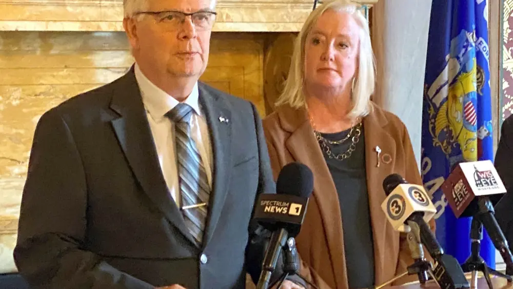 ann-roe-and-jeff-smith-wisconsin-opportunity-act-presser