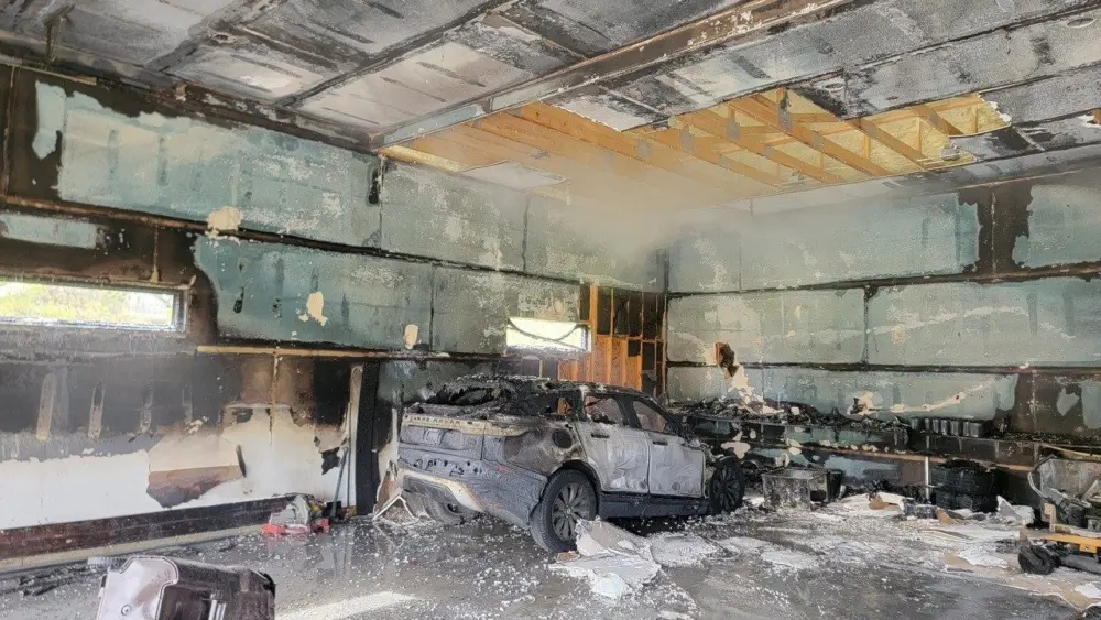 fire-ladue-drive-101925