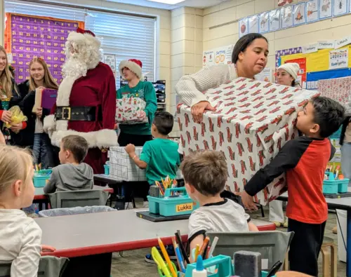 pxl_20251215_kid-with-gift