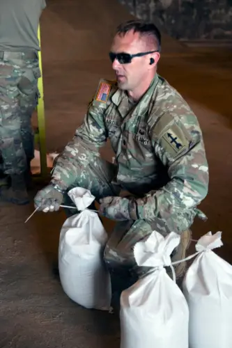 national-guard-sandbagging