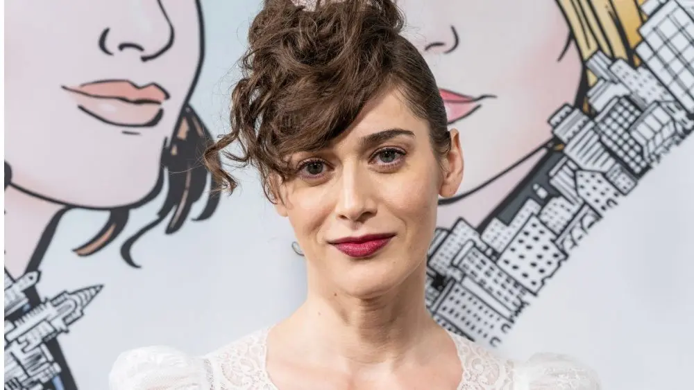 Lizzy Caplan wearing dress by Christopher Kane attends Hulu FX’s Fleishman Is In Trouble at Carnegie Hall in New York on November 7^ 2022