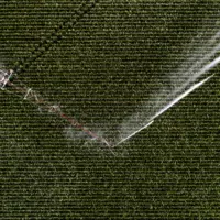 irrigation-pivot-in-field