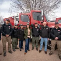 ricketts-with-firefighters