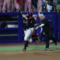 sb-ncaa-wcws-g4-vs-arkansas-sb-1504