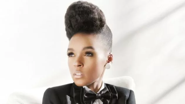 m_janellemonae_sitting_041513