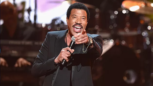 getty_lionelrichie_020516