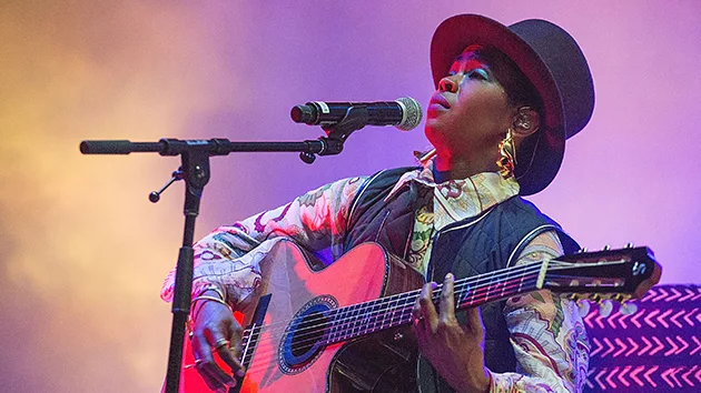 getty_laurynhill_041416