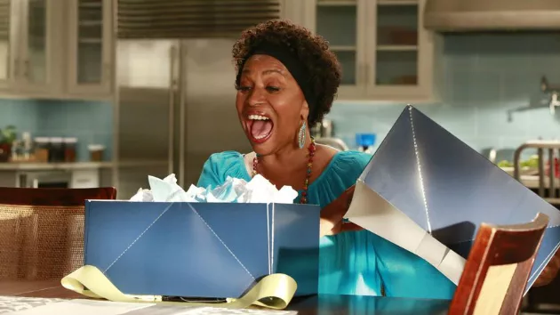 jeniferlewisblack-ish_100716