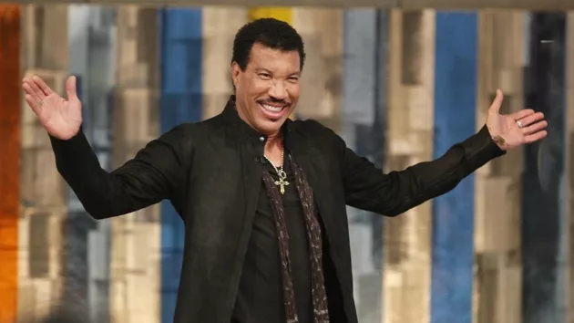 lionelrichieabc_112316