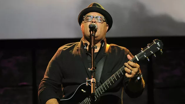 israelhoughton_12816