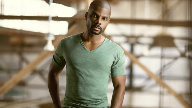 kirkfranklinpressphoto_092316-3