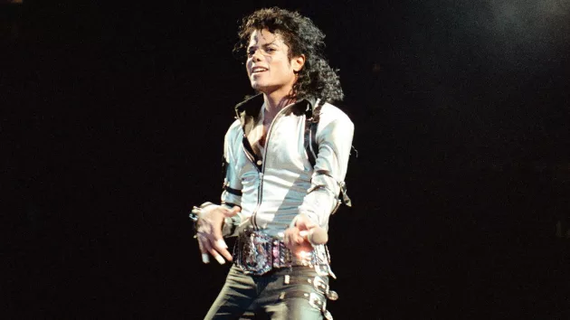 m_michaeljacksongetty_020717