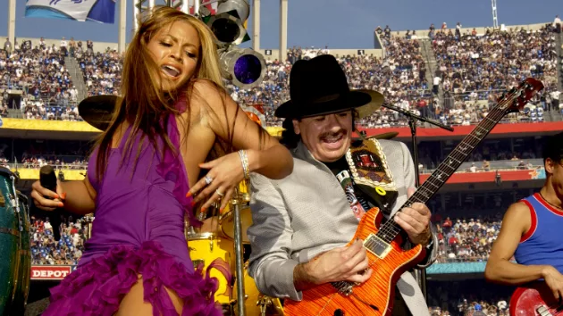 getty_beyonceandsantana_021417_630