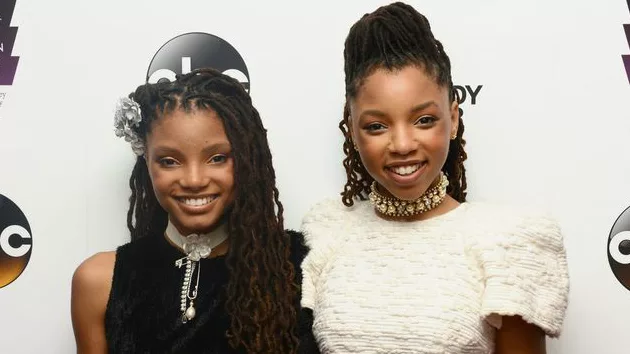 m_chloexhalle_121516-3