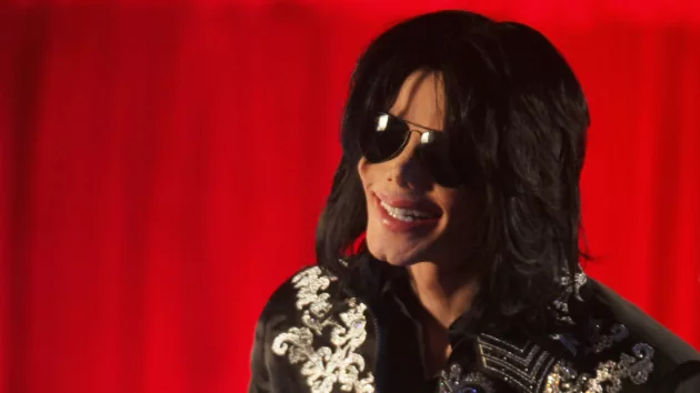 getty_michaeljackson_062617_630