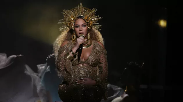 getty_beyoncegrammys_071417_630