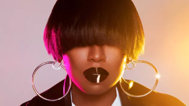 m_missyelliott_012717