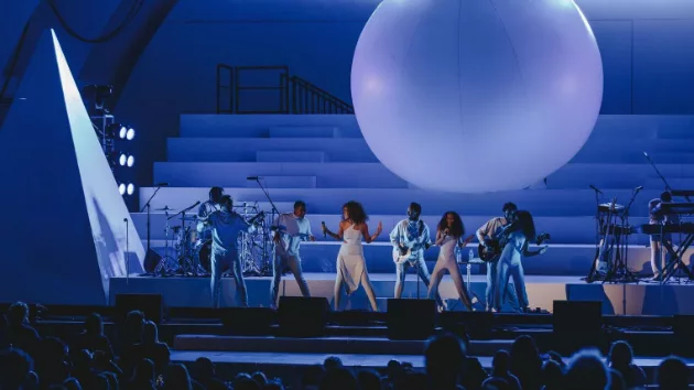 m_solangeorionsrisetour_092517