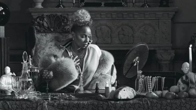 m_maryjbligewmag_110617