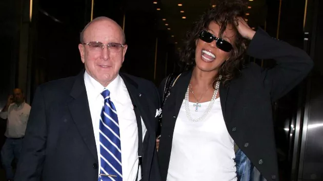 m_clivedaviswhitneyhoustongetty_111617