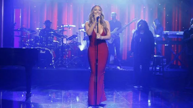 m_mariahcareykimmel_022117-6