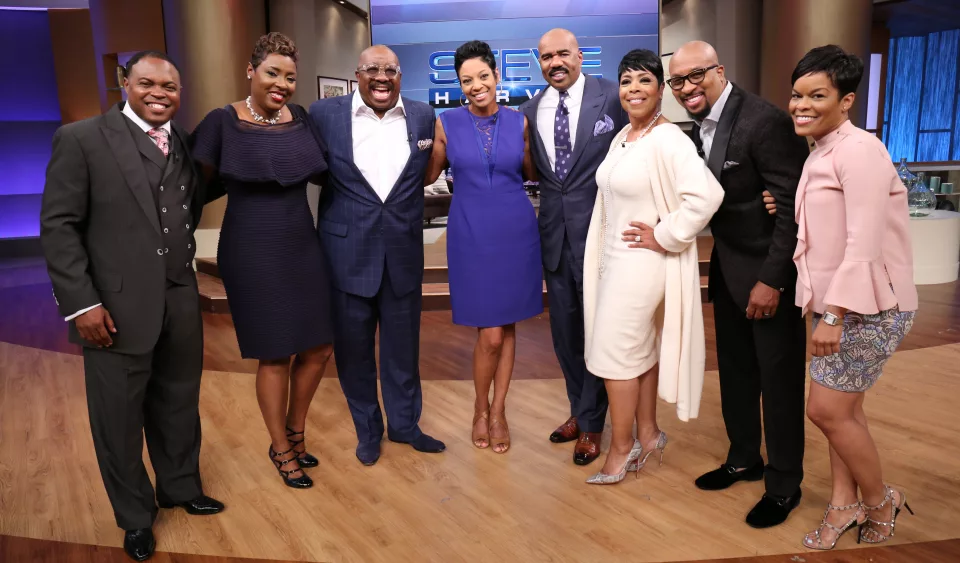 steve-harvey-radio-crew-on-tv-960x640