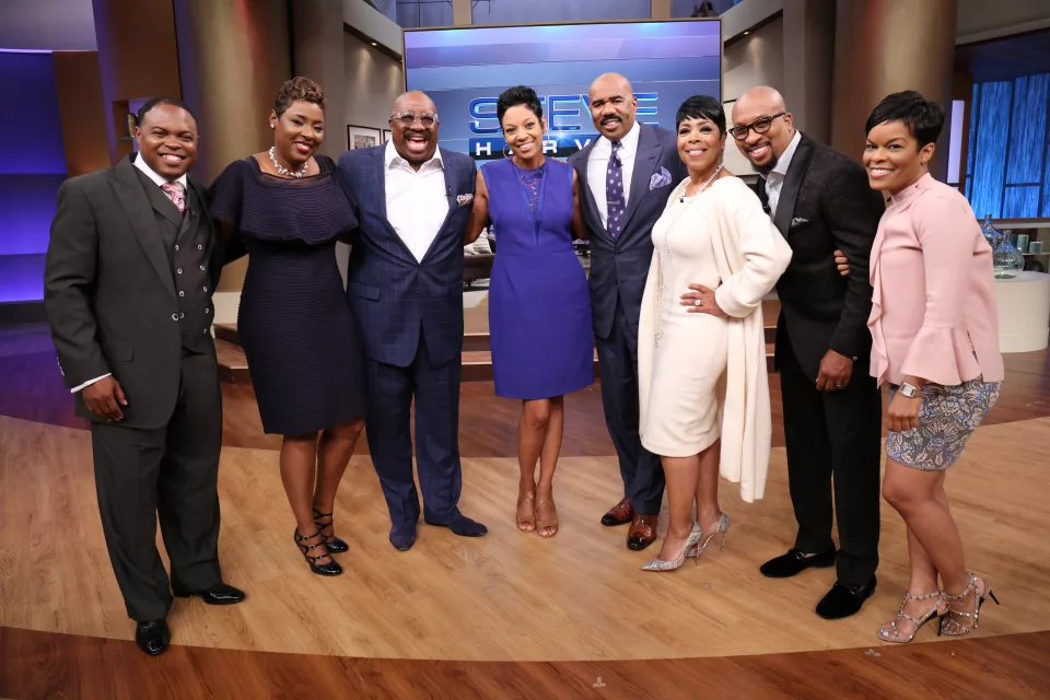 steve-harvey-radio-crew-on-tv-960x640