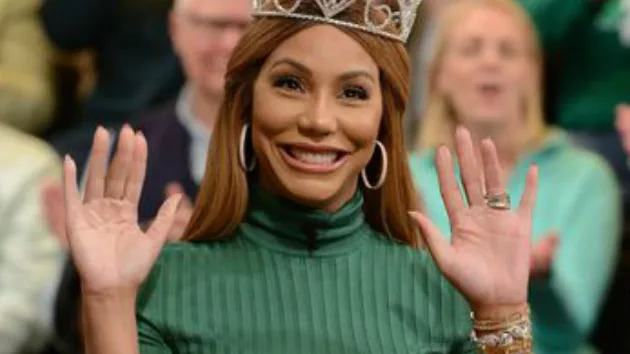 m_tamarbraxton_032818-2