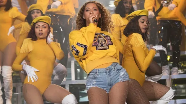 m_beyonceonstage_072318