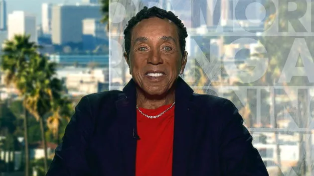 m_smokeyrobinsongma_081718