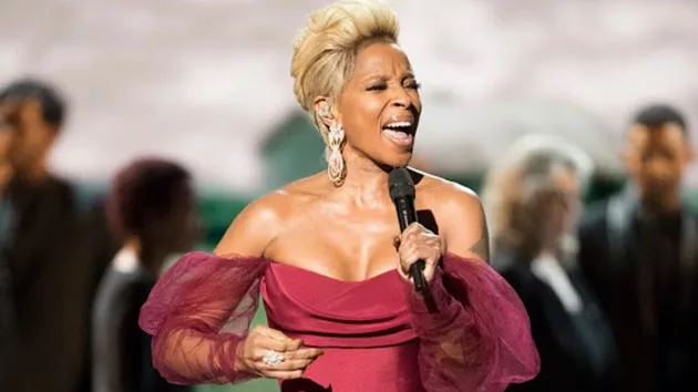 m_maryjblige_061118-6