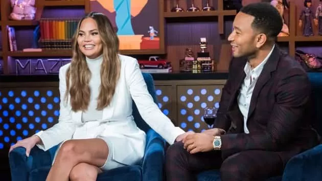 m_johnlegendchrissyteigen_011819