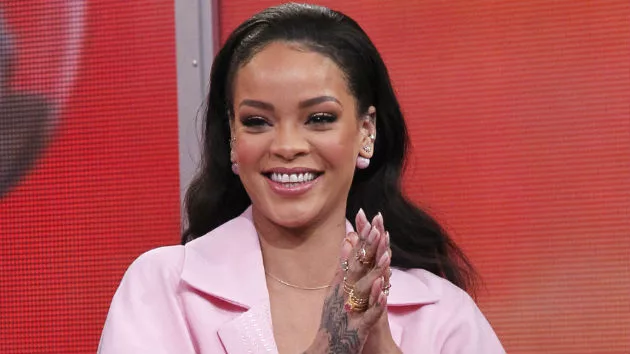 m_rihannaongma_073118-3