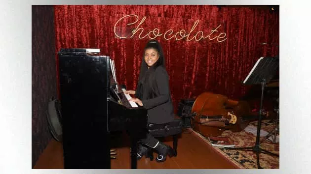 e_tarajiphenson_photo_michaelsimon