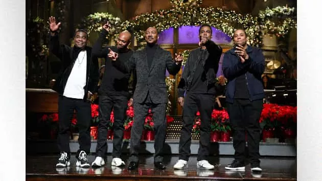 e_eddiemurphy_122219