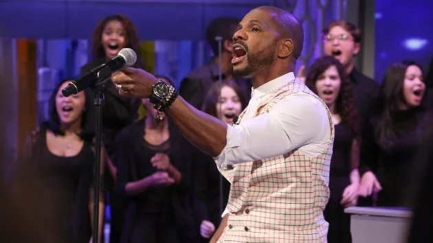 m_kirkfranklin_033020