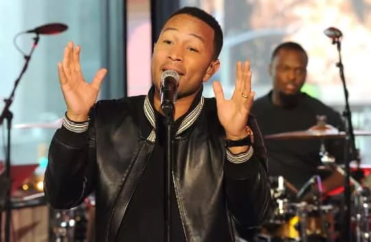 m_johnlegend_060220