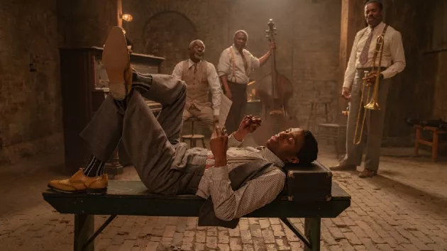 e_chadwickboseman_102720