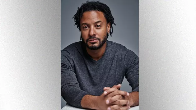 e_brandonjaymclaren_fireflylane_020121