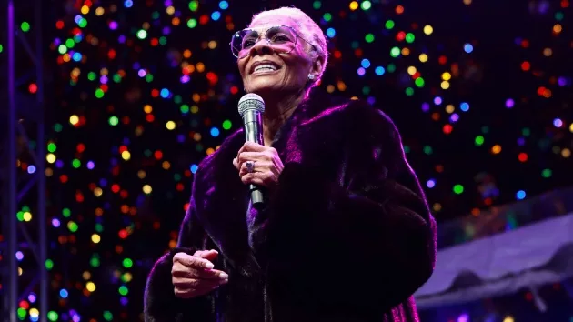 getty_dionnewarwick_022221