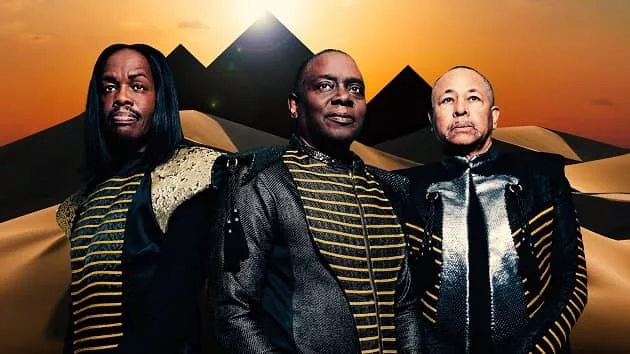 m_earthwindfire630_pyramids_032221