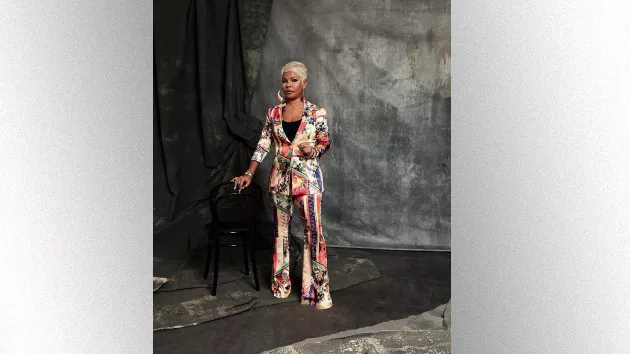 e_misahylton_courtesyor20macys_032621