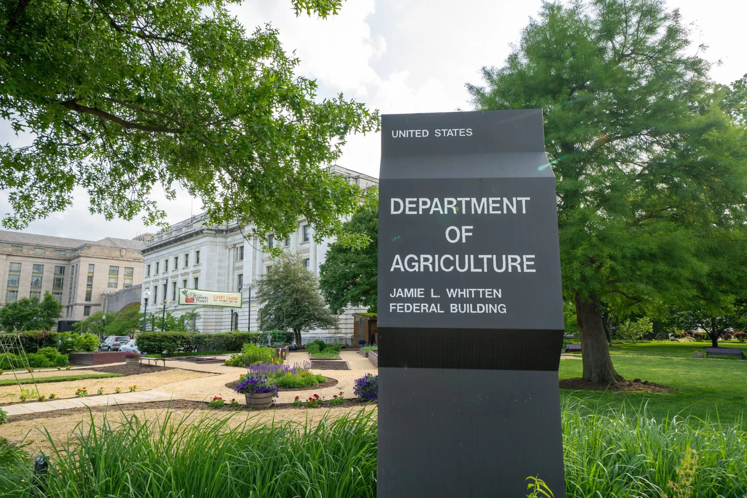 washington-dc-may-9-2019-sign-for-the-us-department-of-agriculture-jamie-l-whitten-federal-building-located-on-the-national-mall-area-usa-5