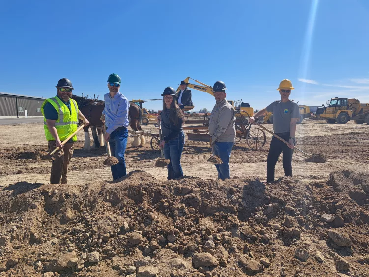 kws-groundbreaking_holding-shovels_04152025