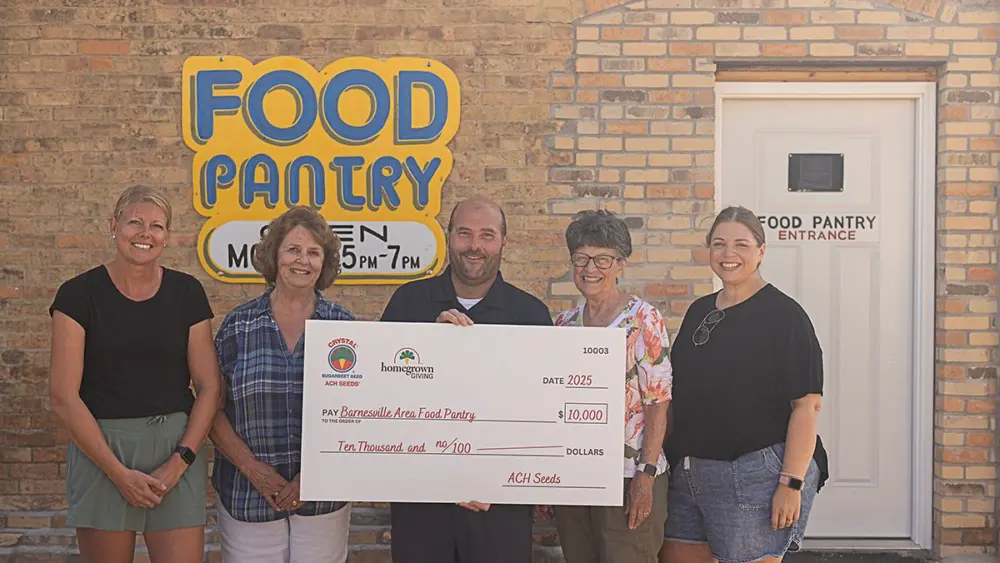 barnesville-food-pantry-big-check-image