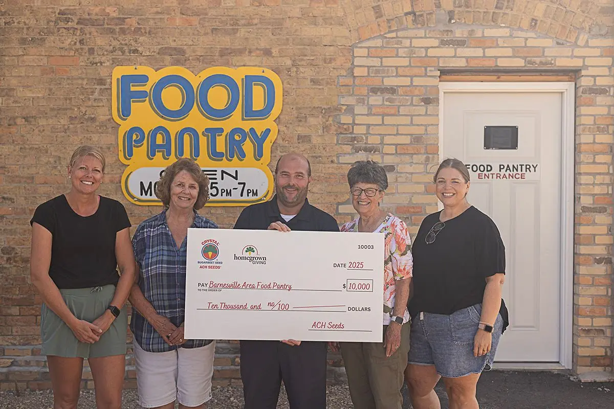 barnesville-food-pantry-big-check-image