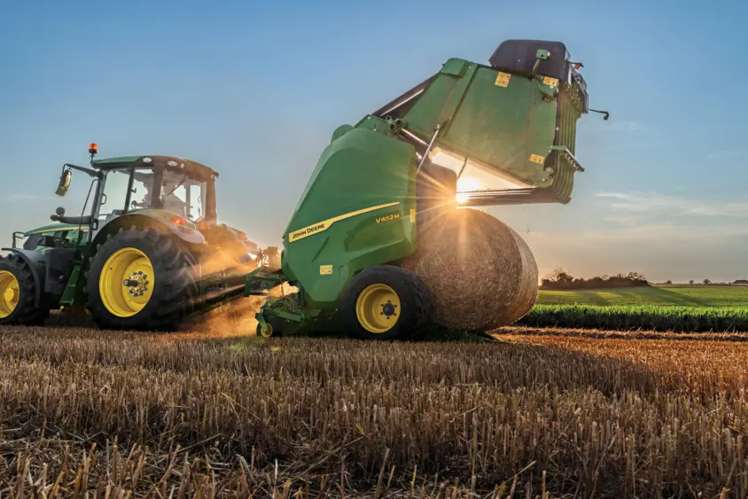 john-deere_v452m-baler_001