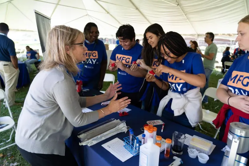 students-with-education-partner-mfg-day