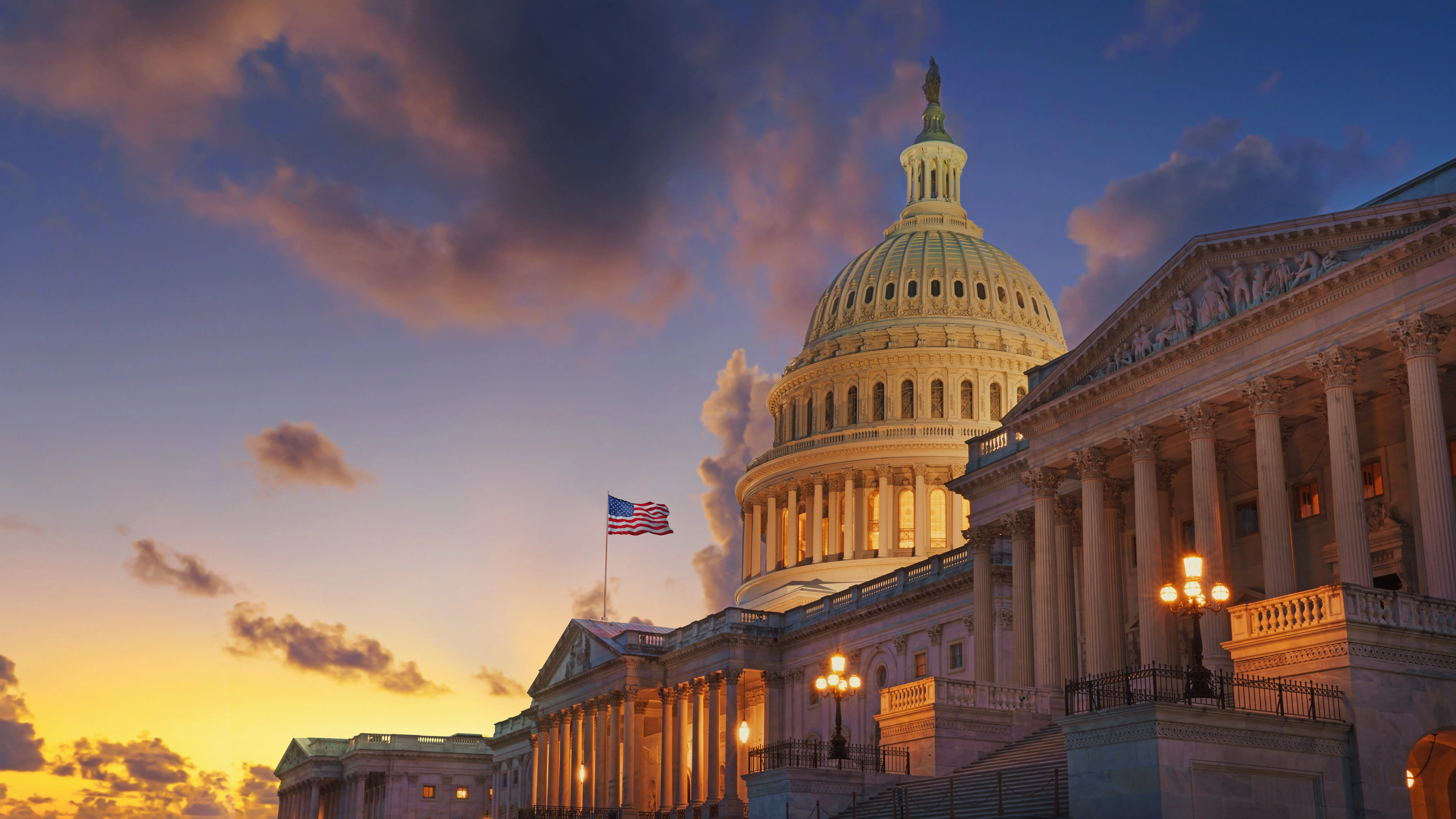 us-capitol-building-at-sunset-washington-dc-usa