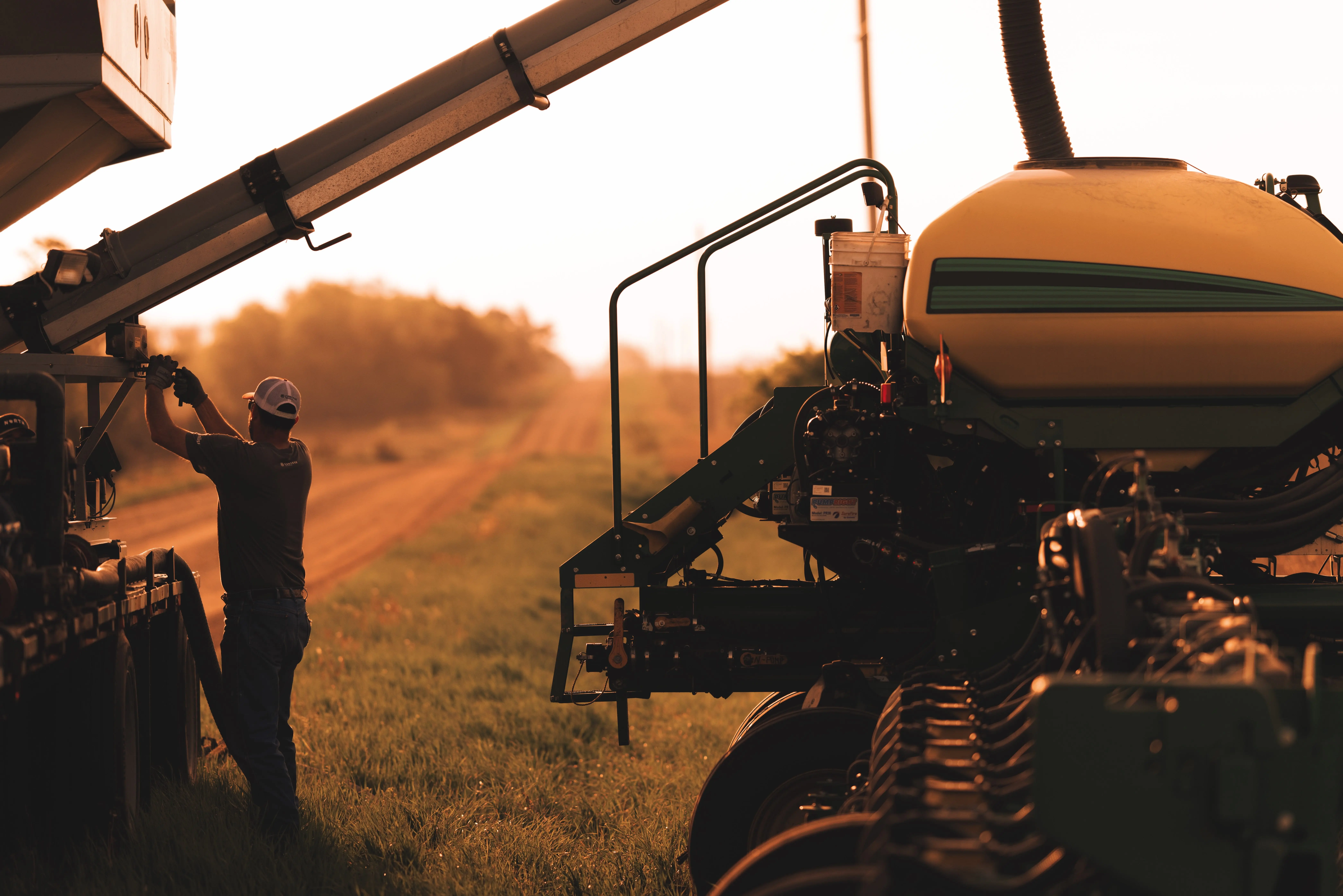 spring-planting-of-brevant-seed-nebraska-photos-by-darren-hauck